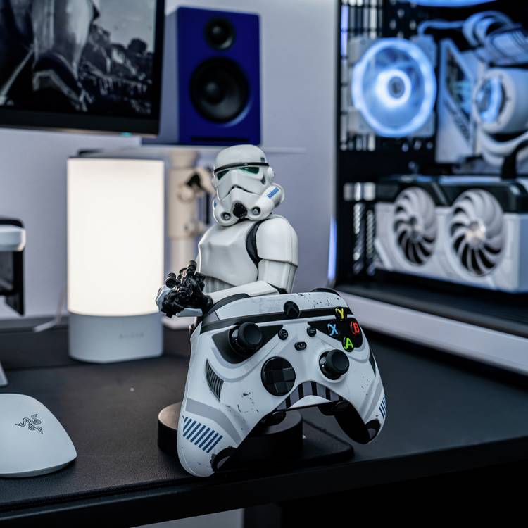 Cable Guys Stormtrooper phone and controller holder - British product