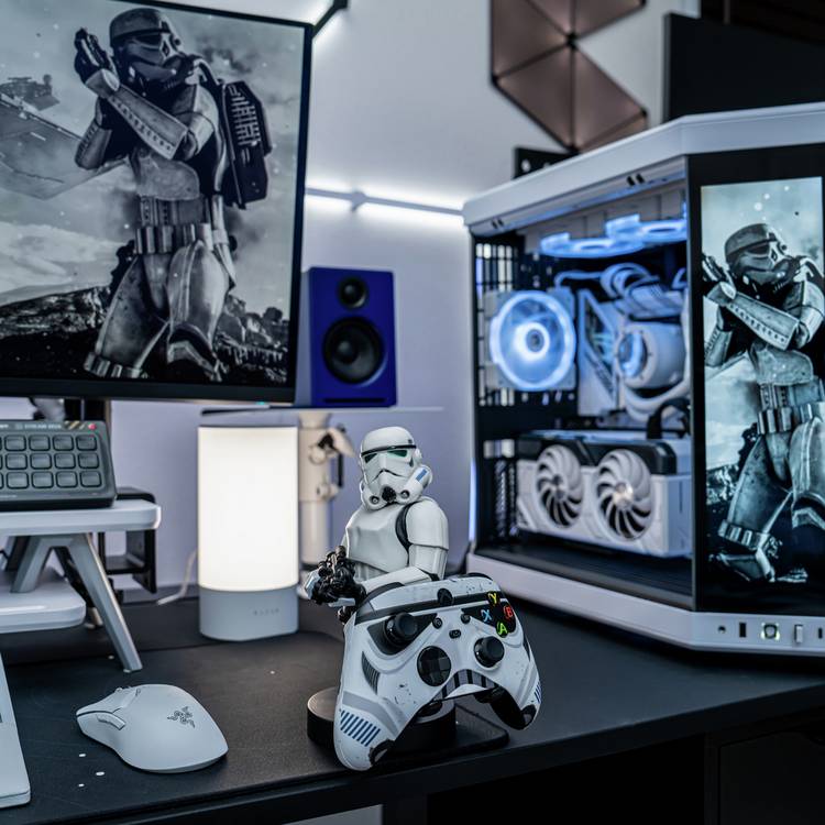 Cable Guys Stormtrooper phone and controller holder - British product