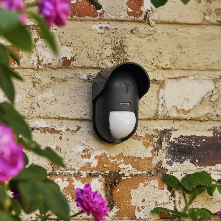 Yale outdoor motion sensor black, imported from the UK