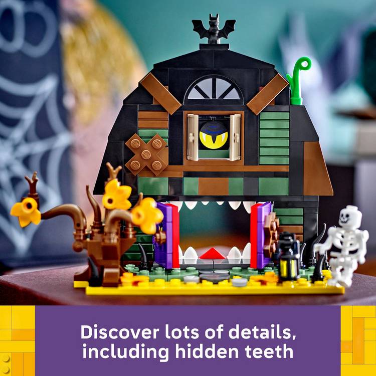 LEGO Halloween Barn 205 pieces 5.5in high, imported from the UK