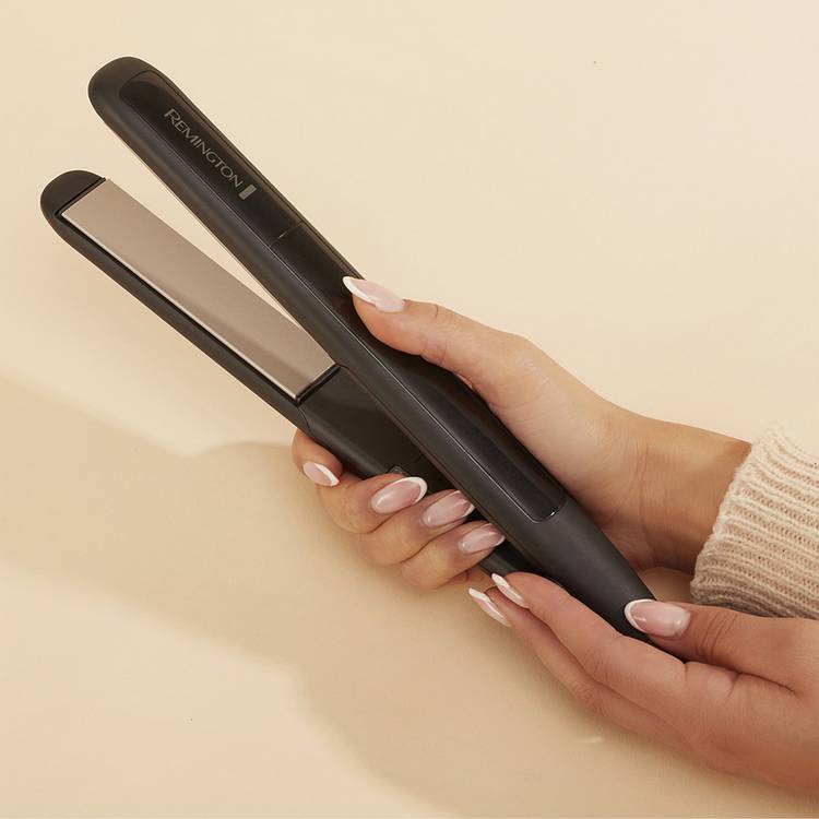 Remington Ceramic Straight 215 Slim straightener, UK version