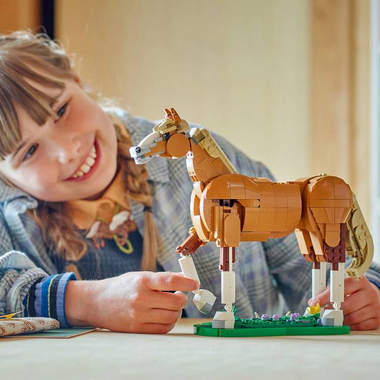 LEGO Creator 3in1 horse building set 685 pieces - British product