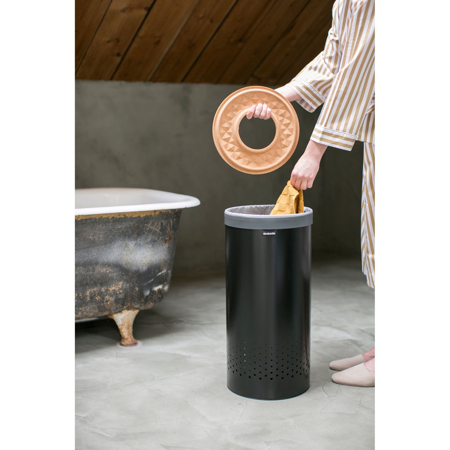 Brabantia laundry bin black 35L, imported from the UK