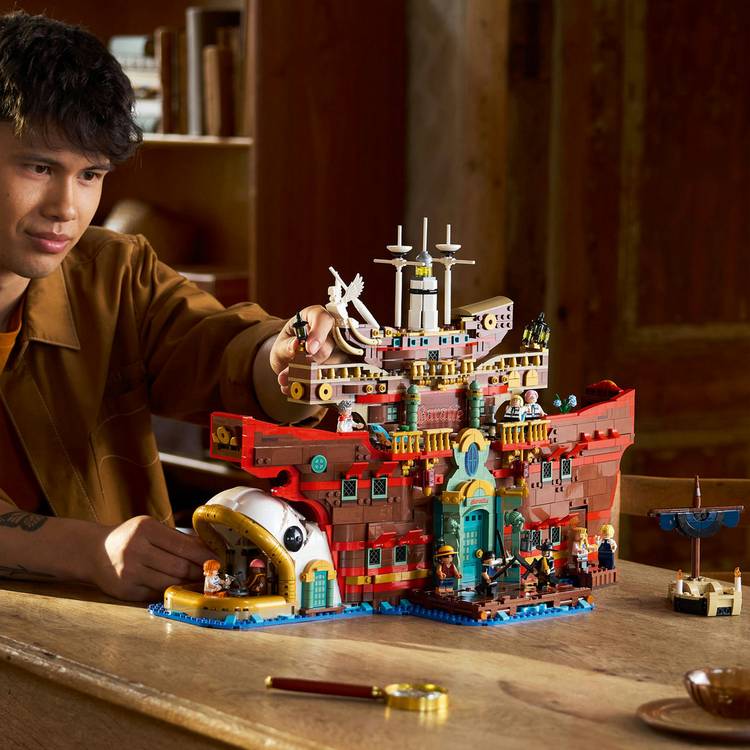LEGO One Piece Baratie Floating Restaurant building set, UK version