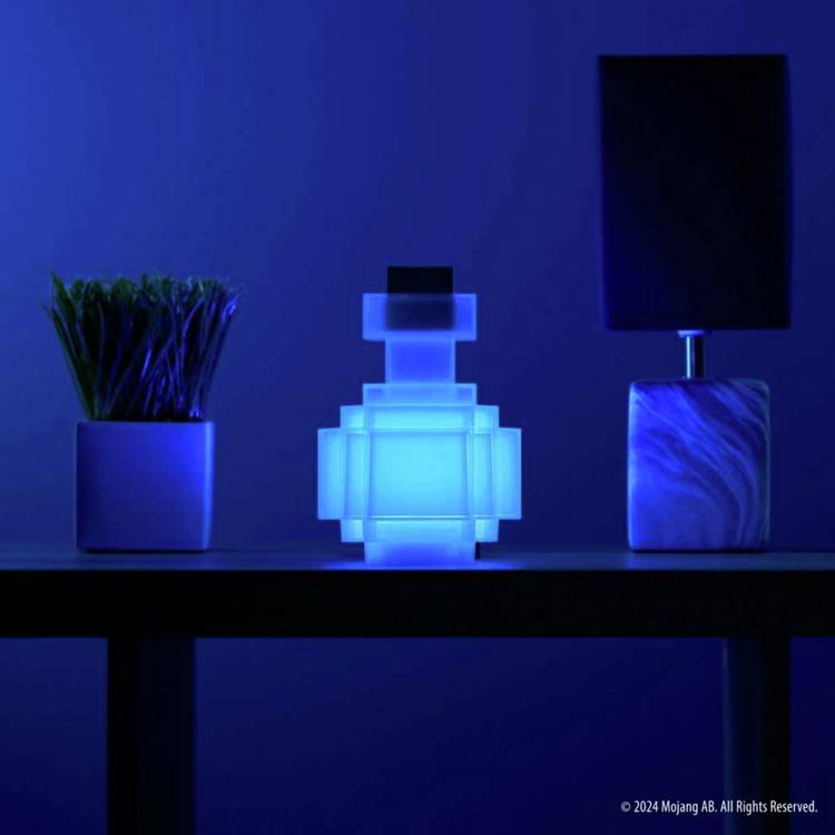 Minecraft potion bottle illuminating collector replica 16.5cm (British brand)