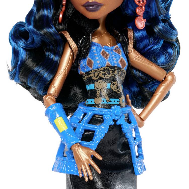 Monster High Robecca Steam doll with accessories, UK version