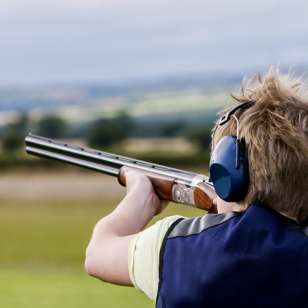 Find Me a Gift Clay Pigeon Shooting for 2 with 100 Clays