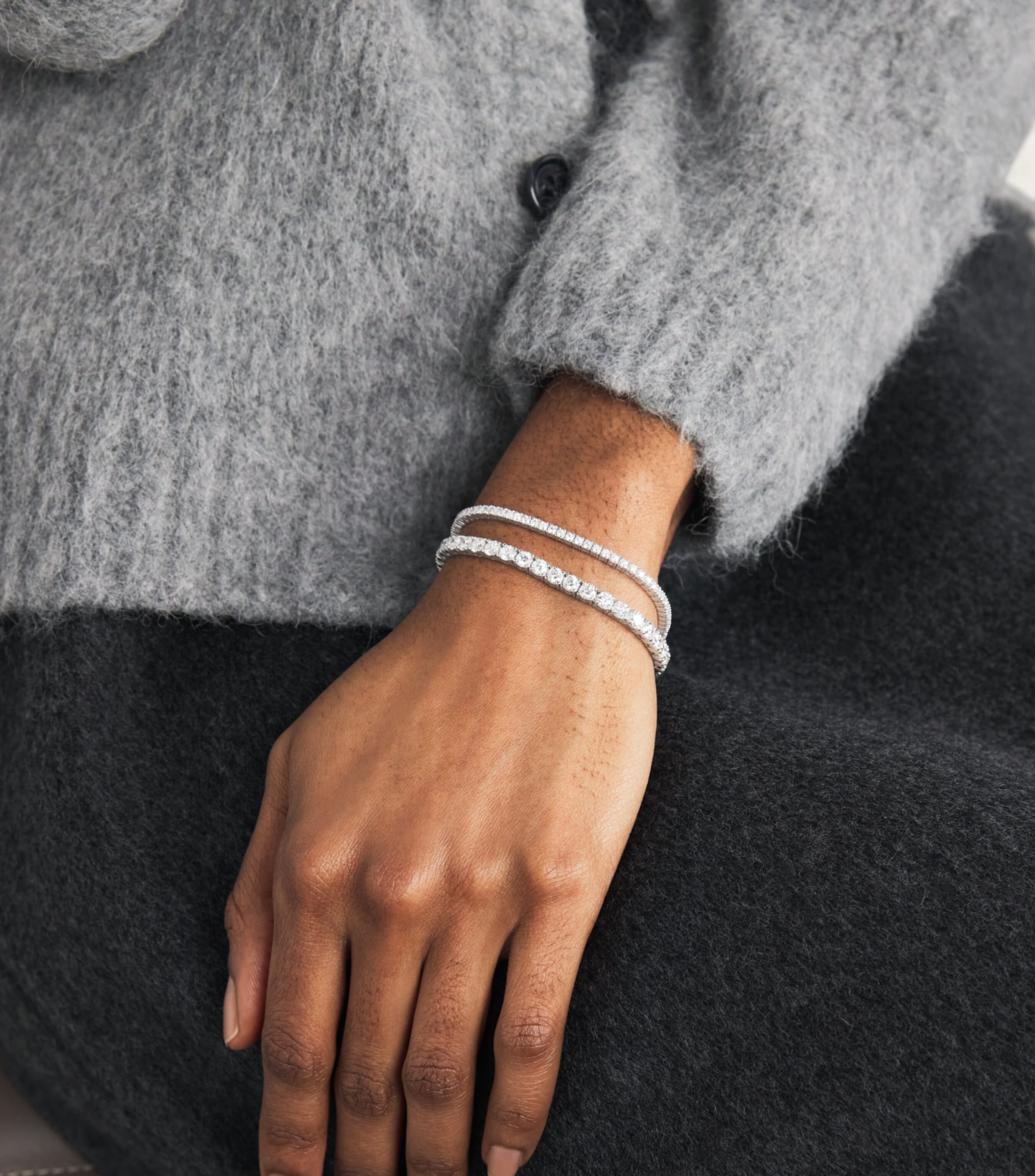 Harrods white gold diamond tennis bracelet 8.00ct, imported from the UK