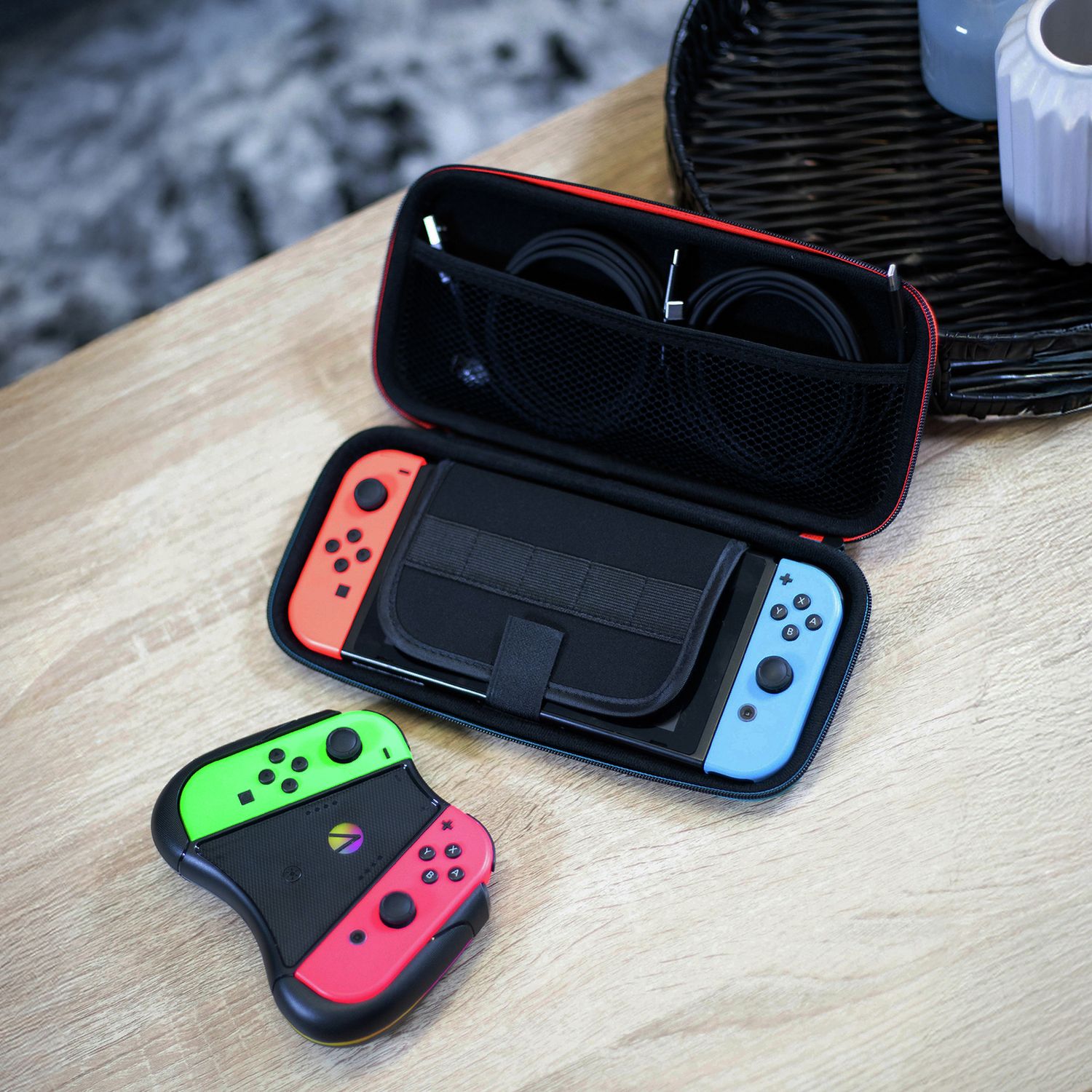 STEALTH Switch accessories bundle with controller and case (British brand)