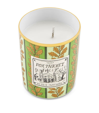 Harrods Smoky Cedarwood, Oakwood, and Patchouli Scented Candle, 538g med opptil 30 timers brenntid- Kjøp online hos McGrocer