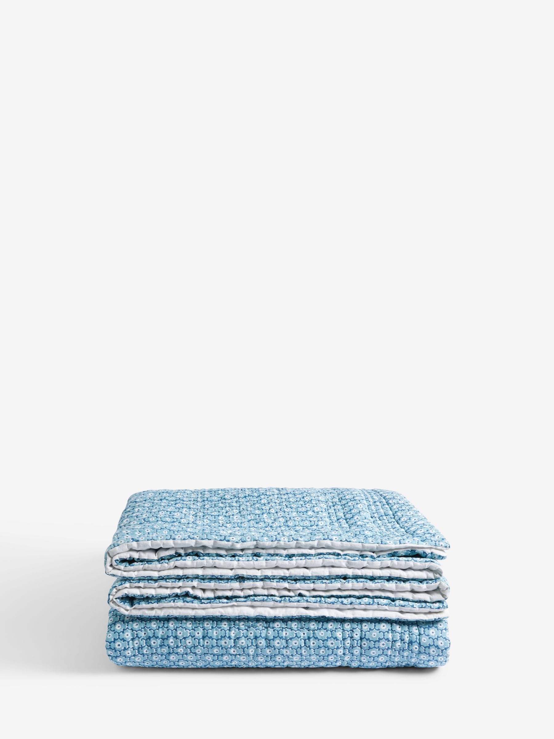 Nina Campbell blue Indienne quilted bedspread (British brand)