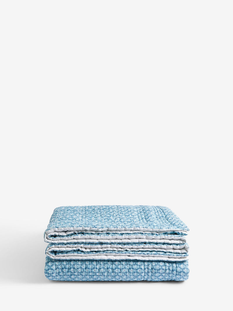 Nina Campbell blue Indienne quilted bedspread (British brand)