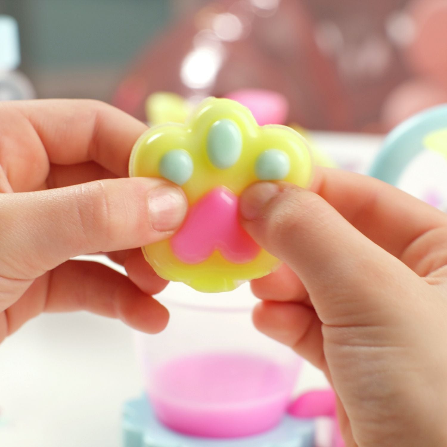 Squish Squish DIY Squishy Factory, UK version