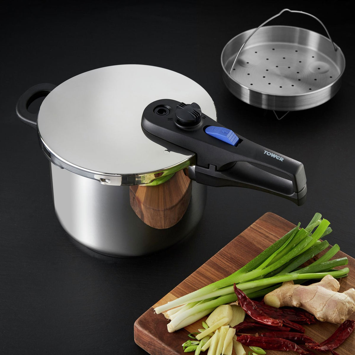 Tower 6 litre stainless steel pressure cooker - British product