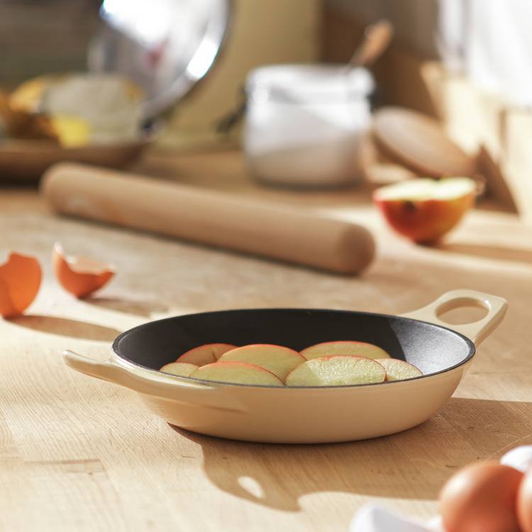 Habitat cream cast iron oven dish 20cm - British product