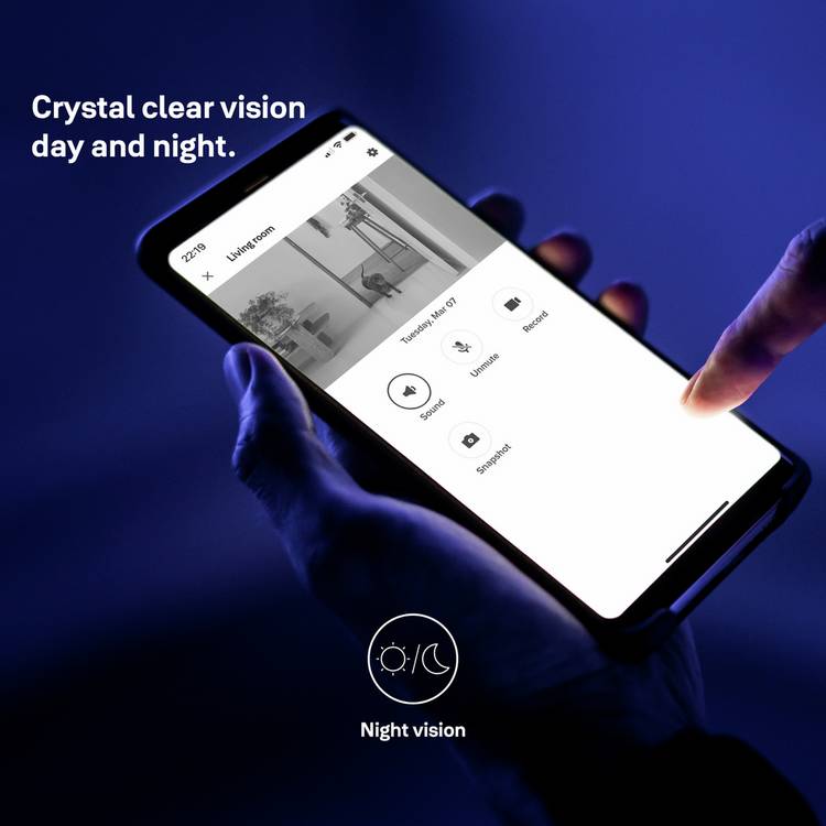 Yale white wired smart indoor camera, UK version