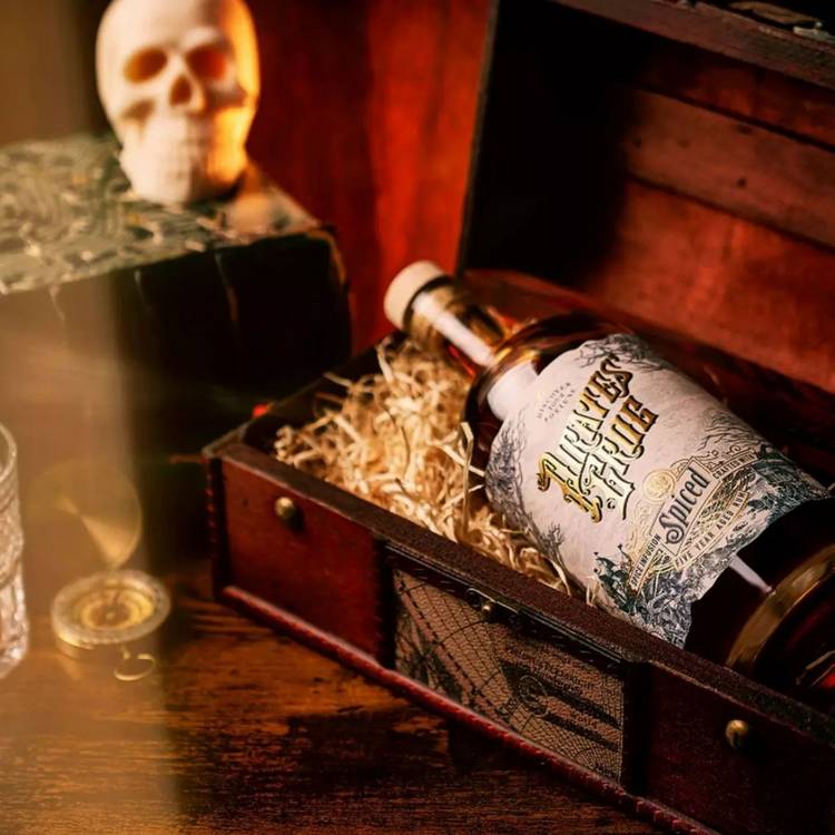 Pirate's Grog spiced rum gift chest, imported from the UK