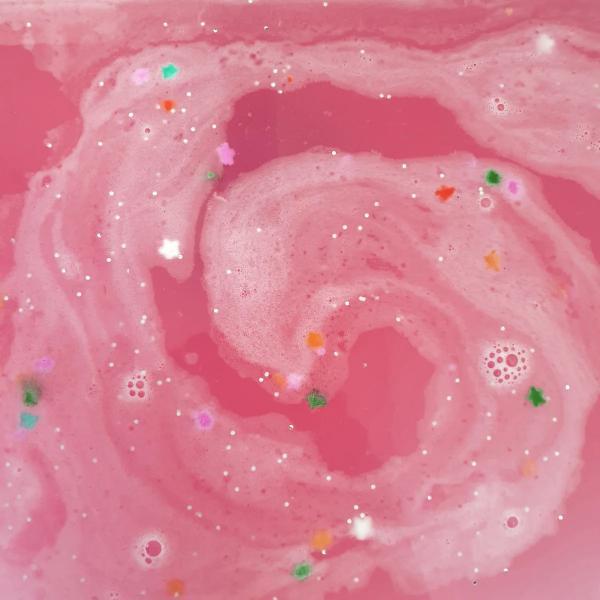 Bomb Cosmetics unicorn bath blaster gift set - British product
