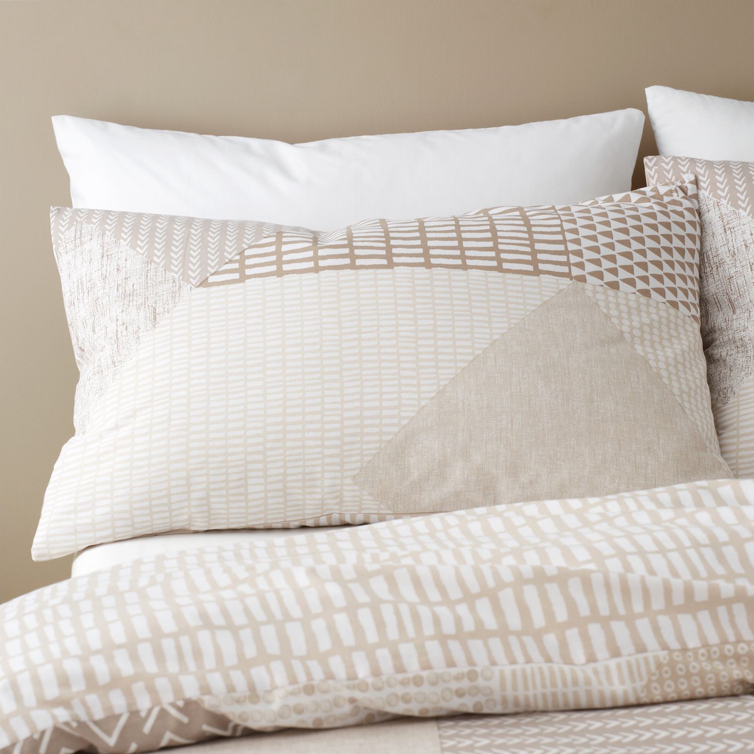 Catherine Lansfield Larsson Geo Neutral bedding set single, imported from the UK