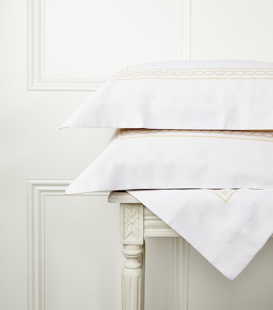 Egyptian Cotton Super King Duvet Cover with Gold Accents 260cm x 220cm