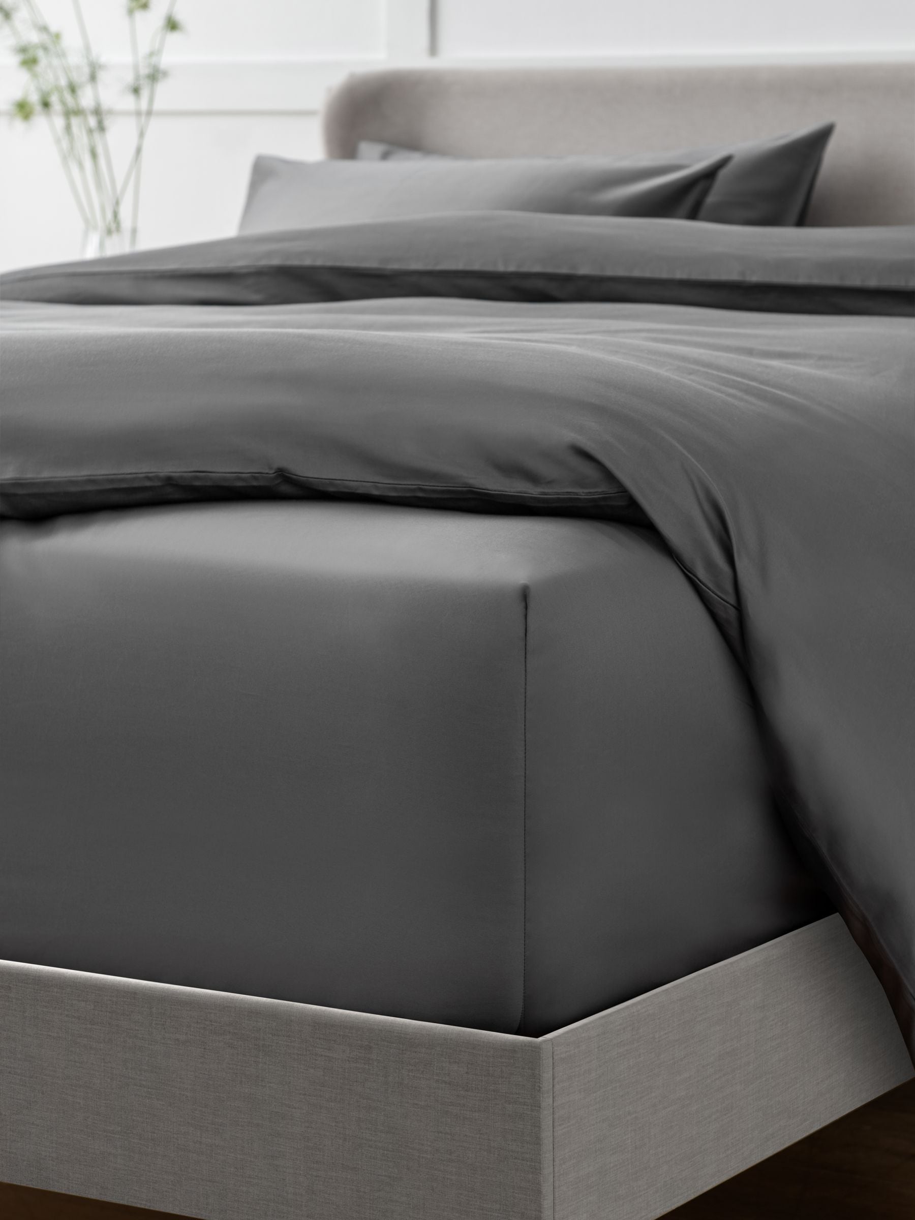 Charcoal Grey Egyptian cotton fitted sheet - British product
