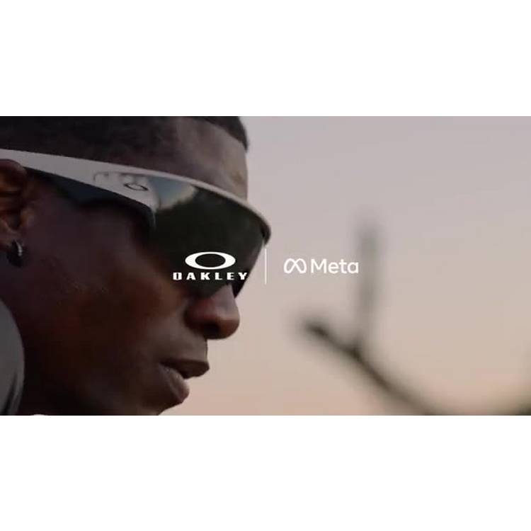 Oakley Meta Vanguard smart glasses Black Prizm 24K, imported from the UK