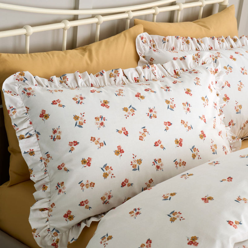 Catherine Lansfield Ditsy Floral Frill Bedding Set - King