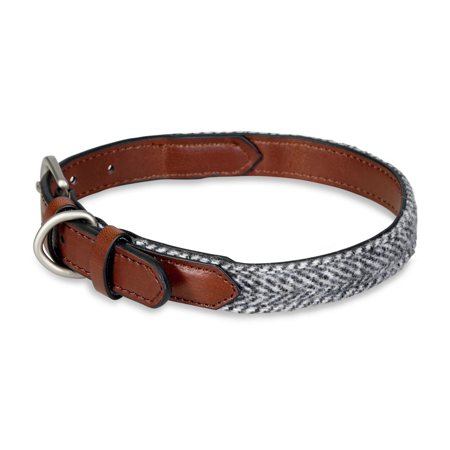 Petface herringbone leather dog collar medium, imported from the UK