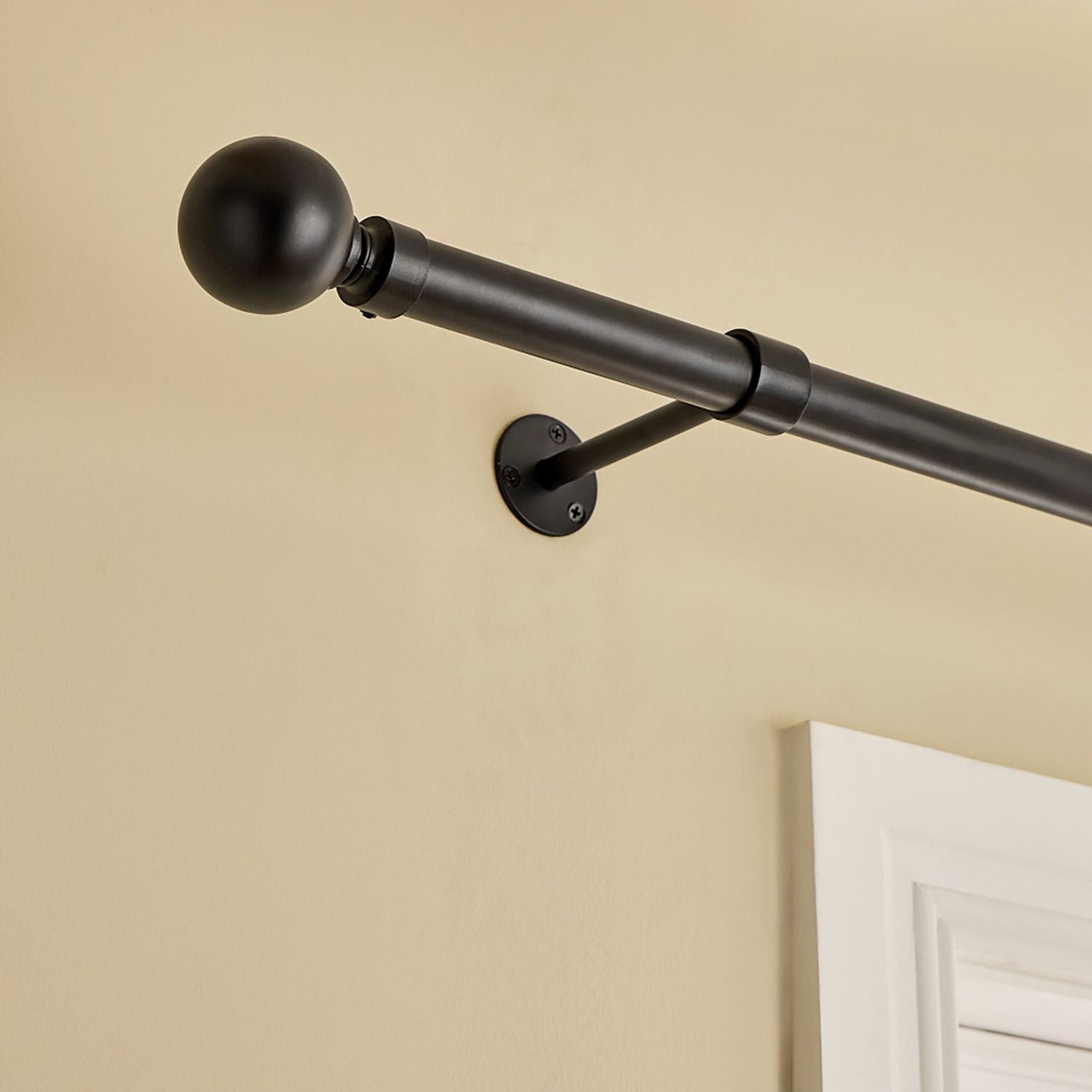 Argos Home curtain pole matte black bay 400cm, imported from the UK