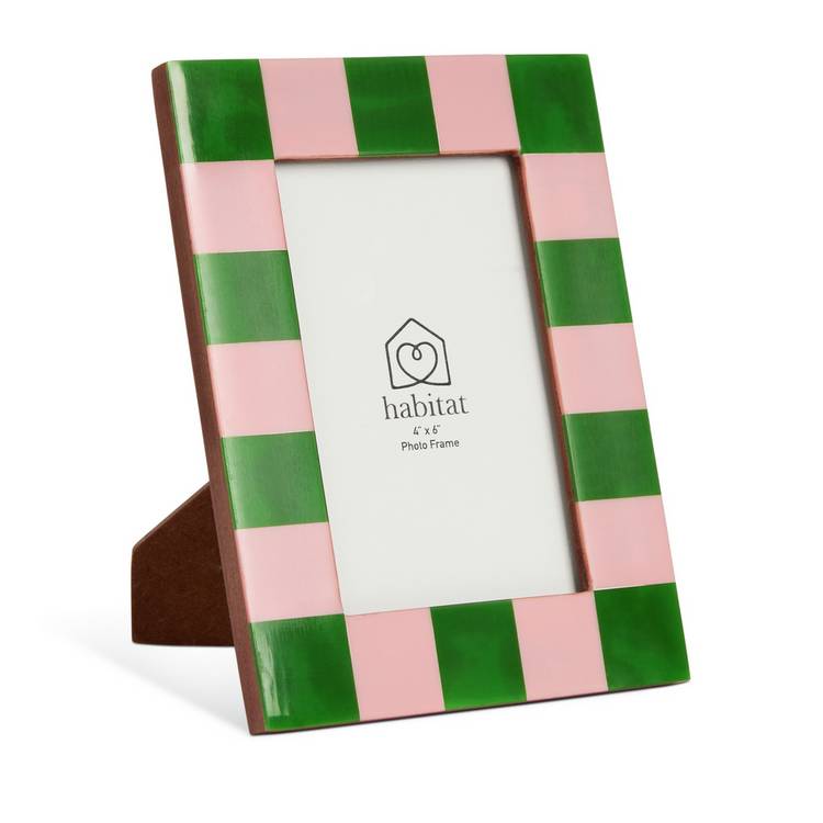 Habitat pink green checkerboard frame 4x6, imported from the UK
