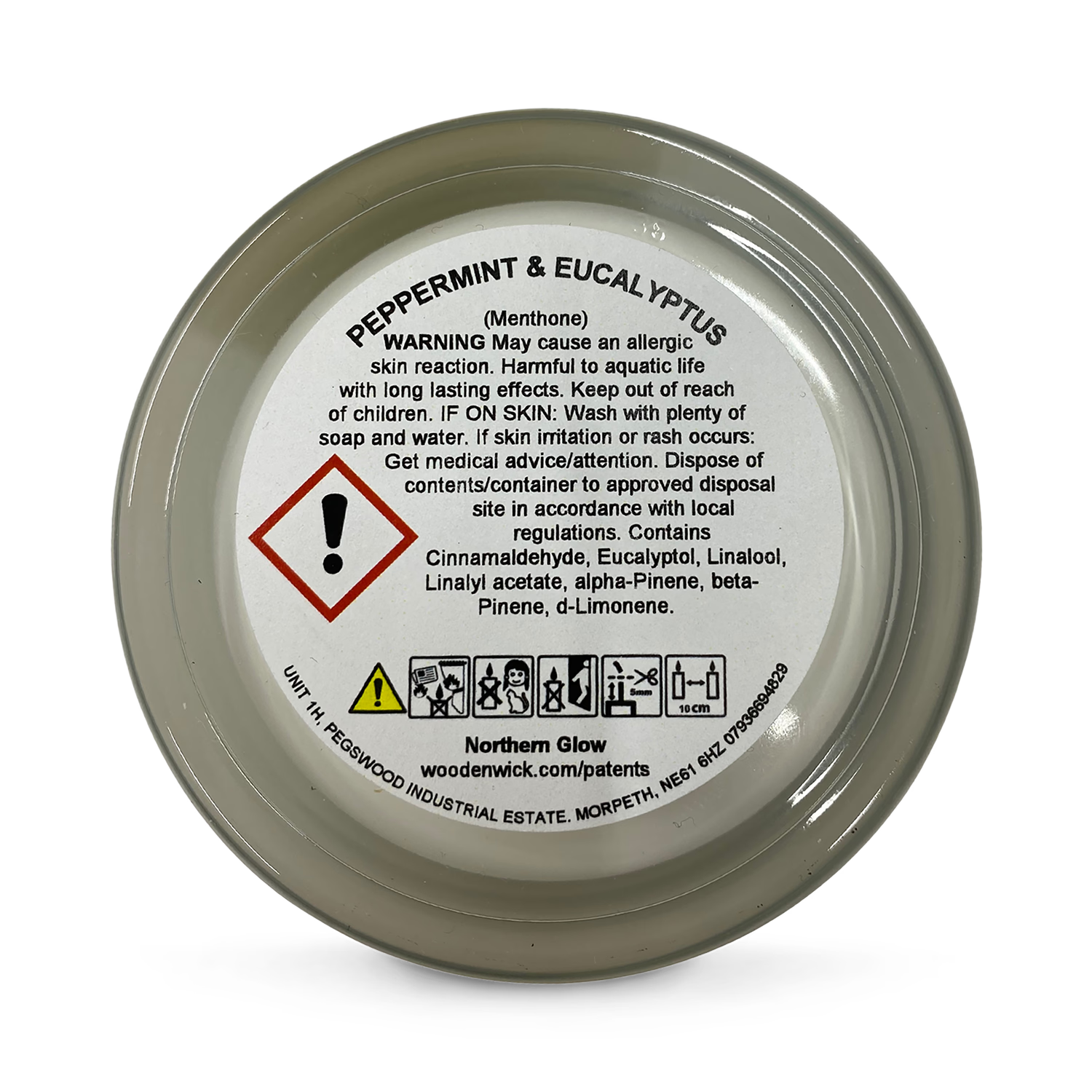 Scented wood wick candle peppermint and eucalyptus 212g, imported from the UK