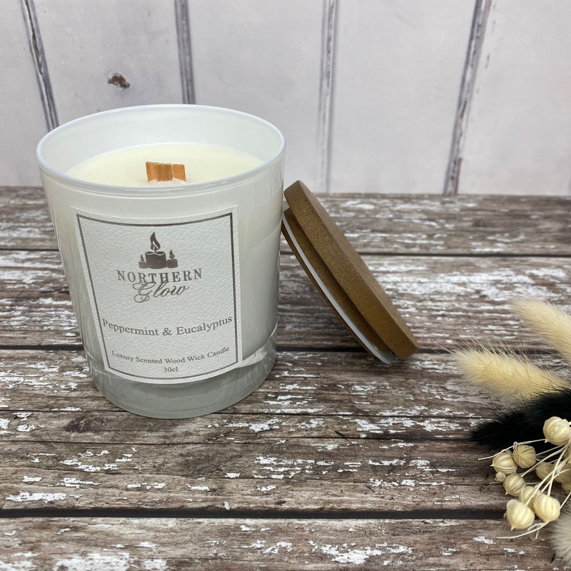 Scented wood wick candle peppermint and eucalyptus 212g, imported from the UK