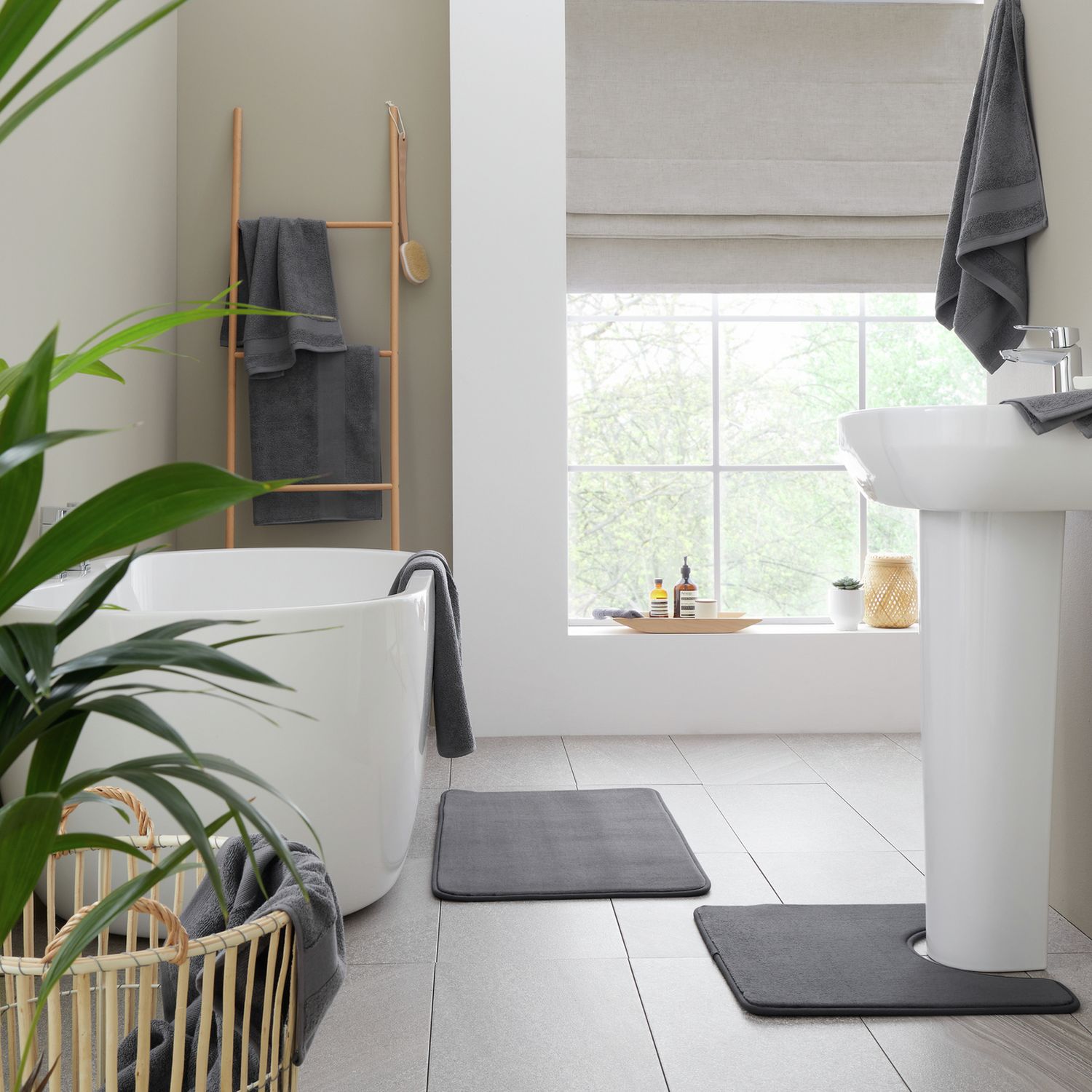 Catherine Lansfield Anti Bacterial Hand Towel - Charcoal
