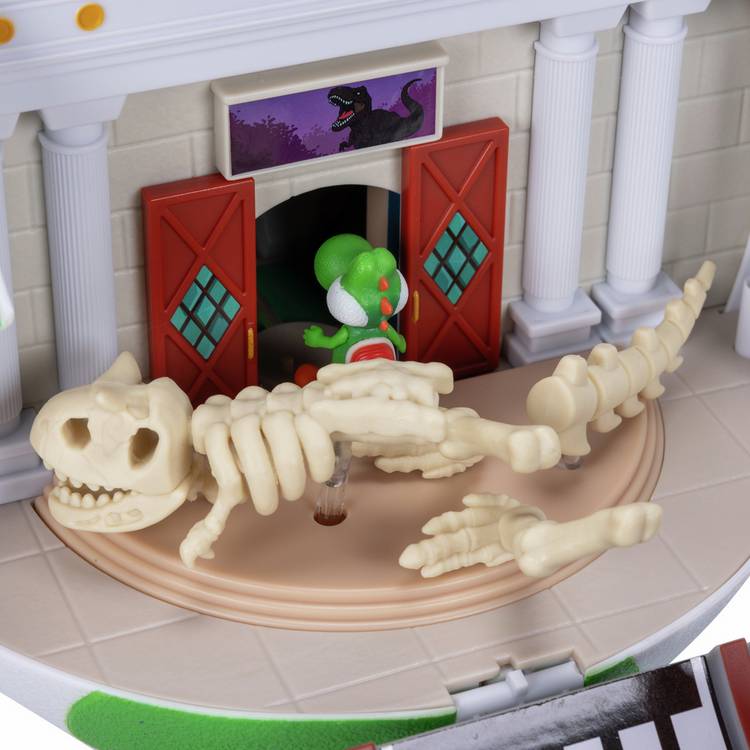 Super Mario Yoshi Egg playset with Fire Mario figure imported from UK