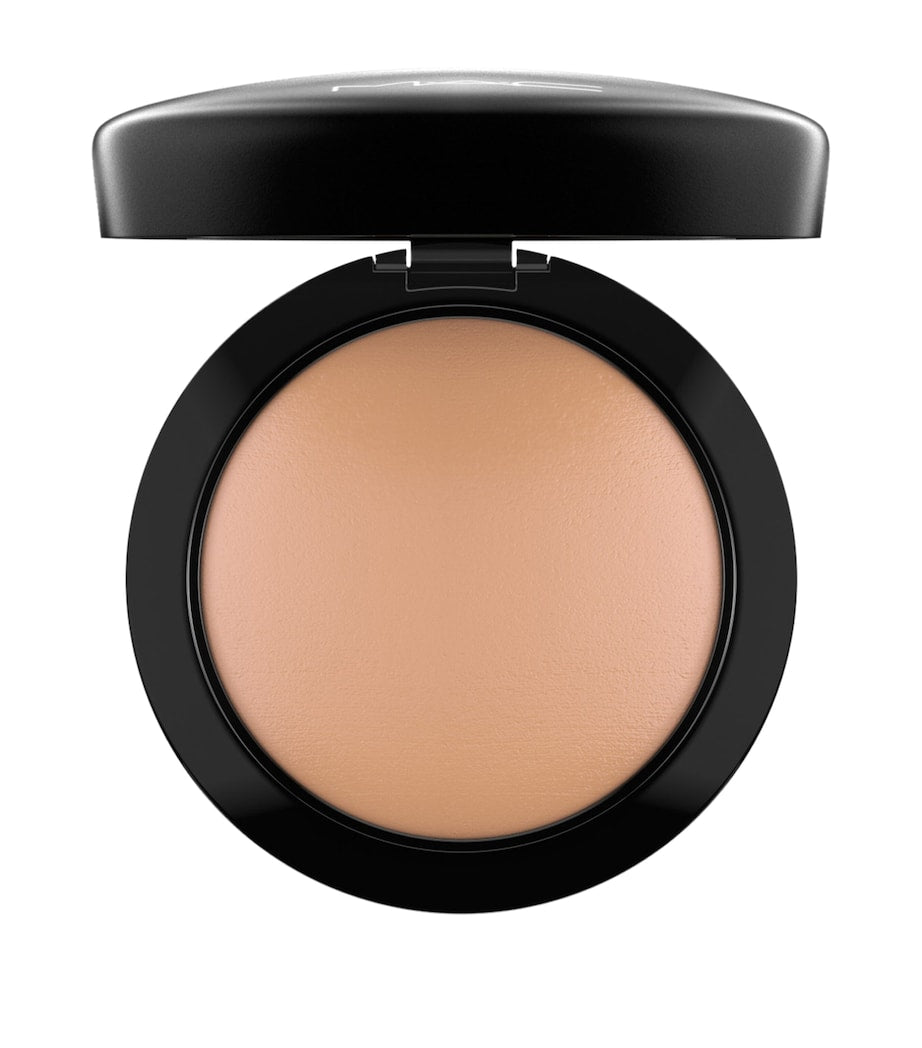 MAC Mineralize Skinfinish Natural setting powder, imported from the UK