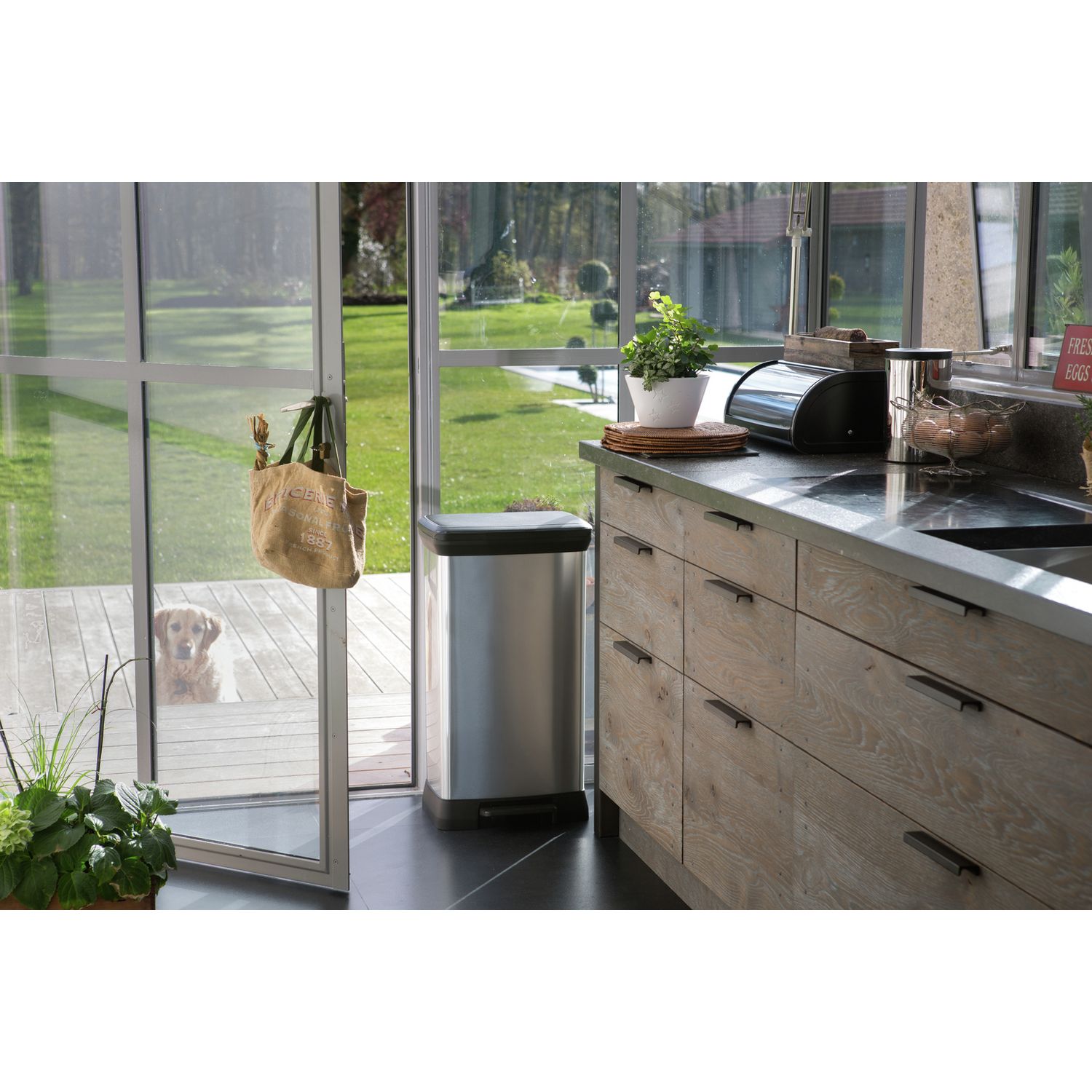 Curver silver pedal bin 50L, UK version