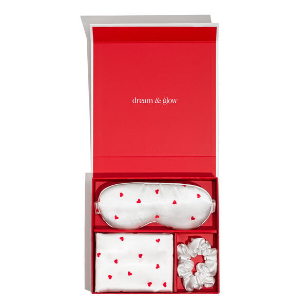 Silver Cloud satin gift set heart print (British brand)