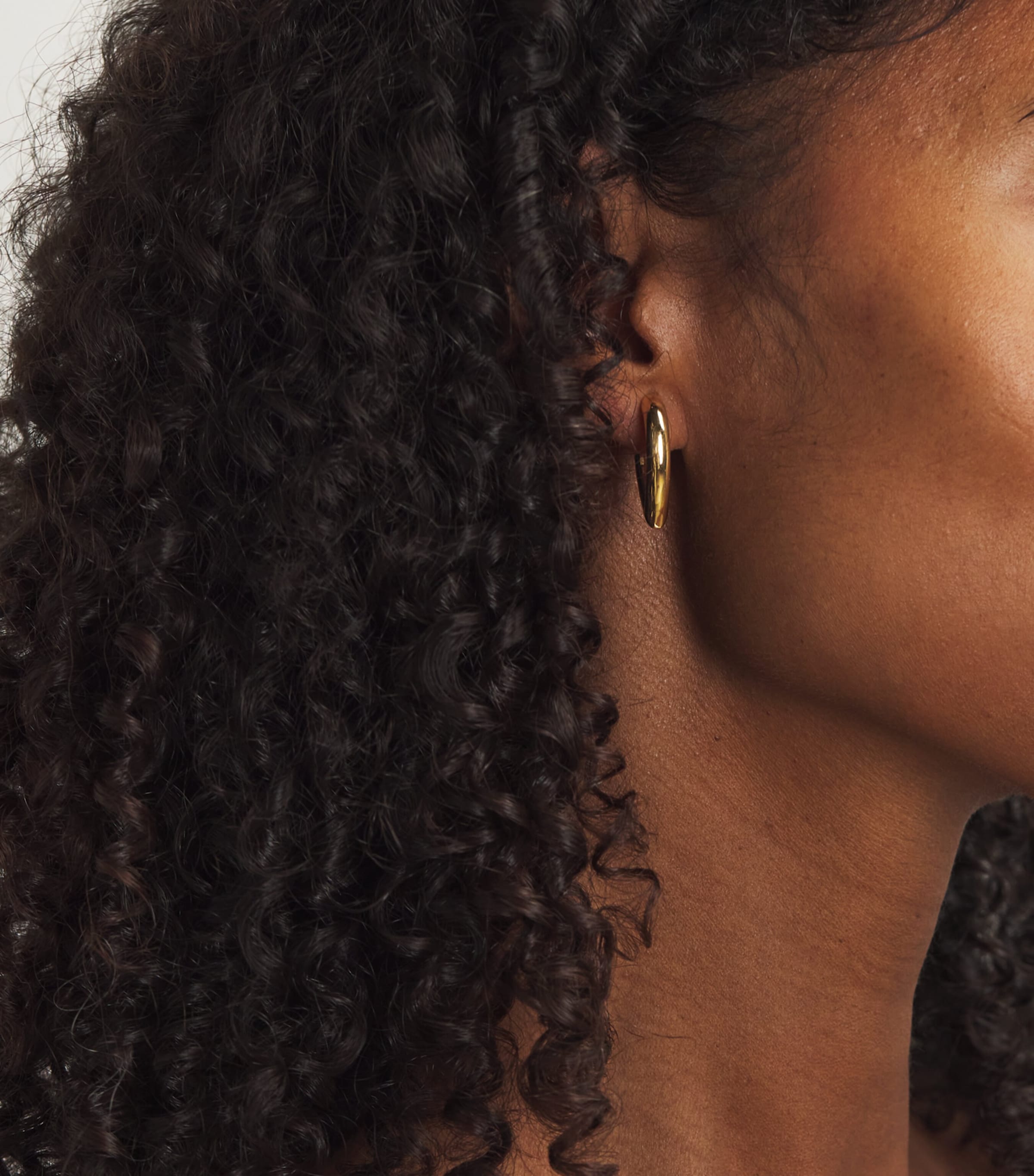 Engelbert Medium Yellow Gold Drop Link Earrings - British product