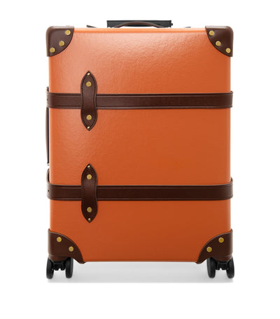 حقيبة سفر بعجلات Centenary من Globe-Trotter (56 سم)