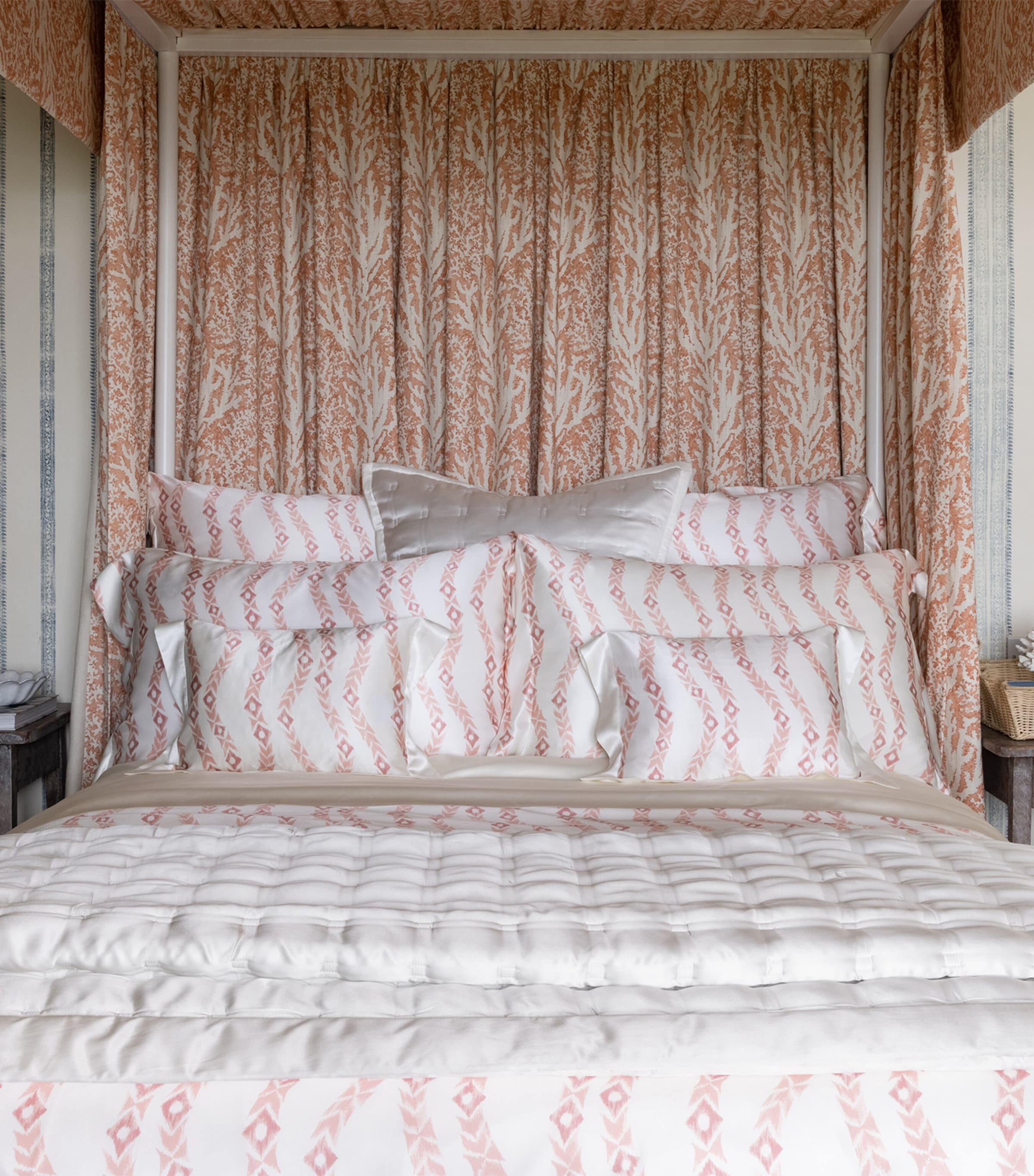 Gingerlily silk bedspread Windsor 270cm x 270cm, UK version