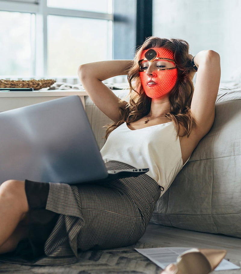 FAQ 202 wireless silicone LED face mask with NIR technology - British product