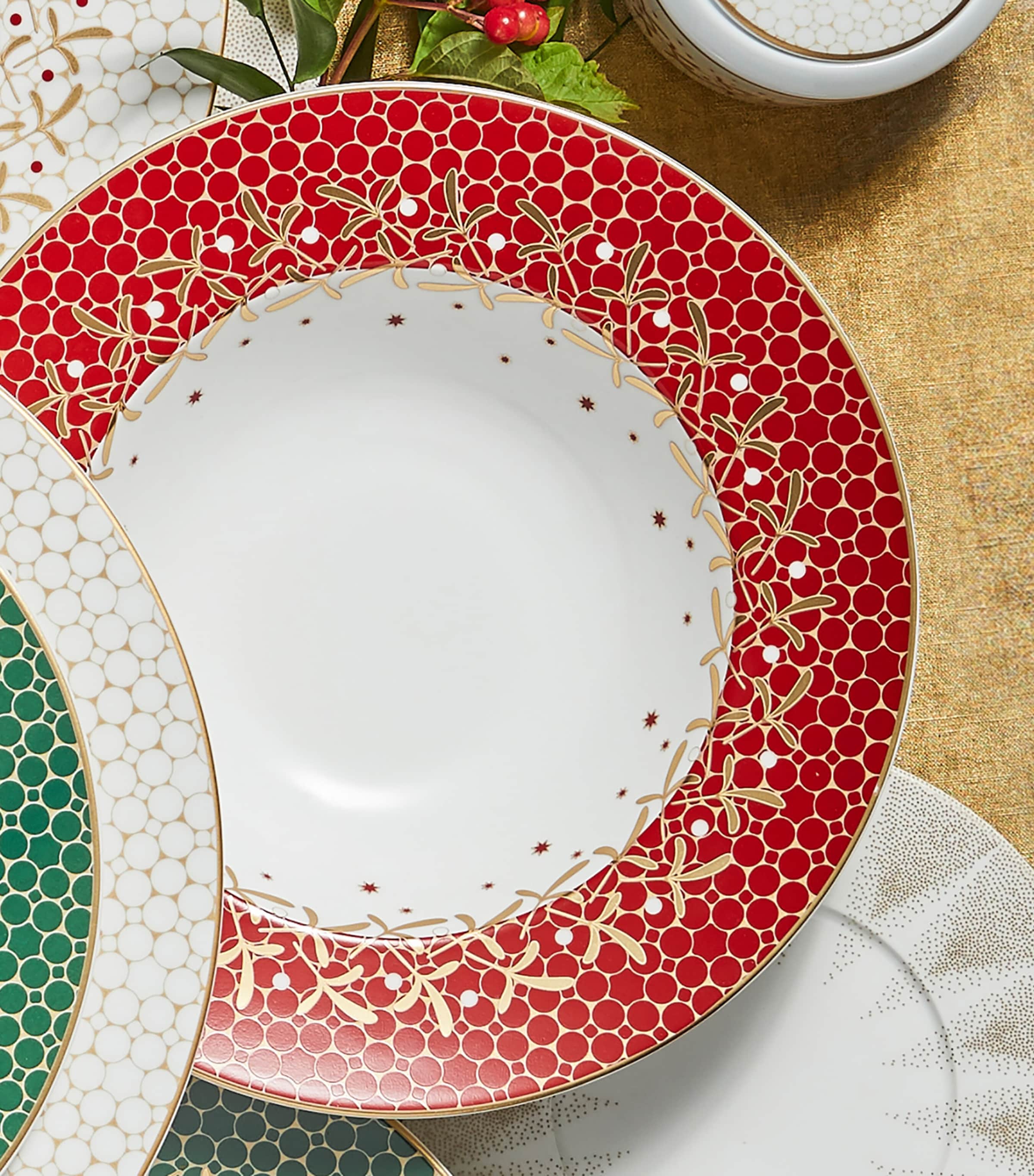 Bernardaud Noël soup plate 22.5cm - British product