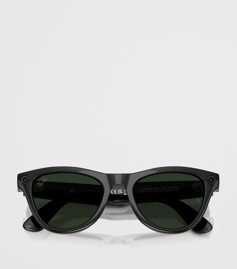Ray-Ban Meta Smart Skyler sunglasses with camera - British product