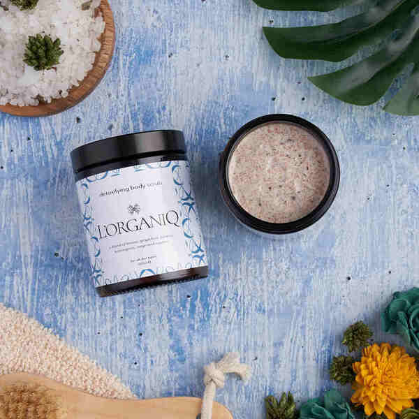 L'ORGANIQ Detoxifying Body Scrub 180ml