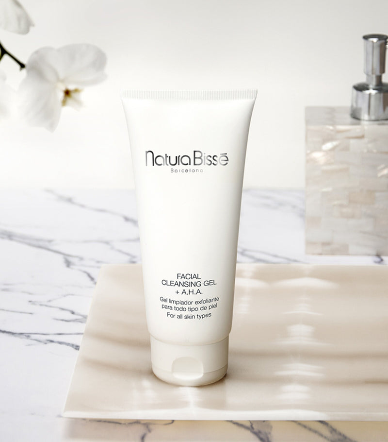 Natura Bissé facial cleansing gel with AHA 200ml, imported from the UK