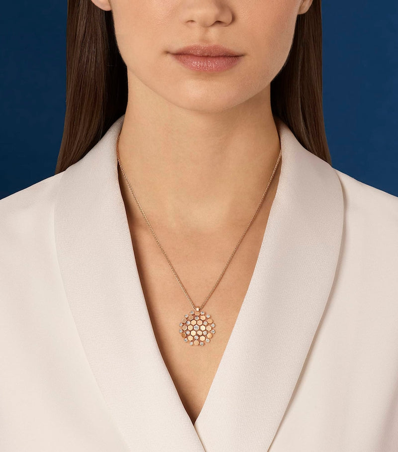 Chaumet Bee de Chaumet pendant necklace 25mm - British product
