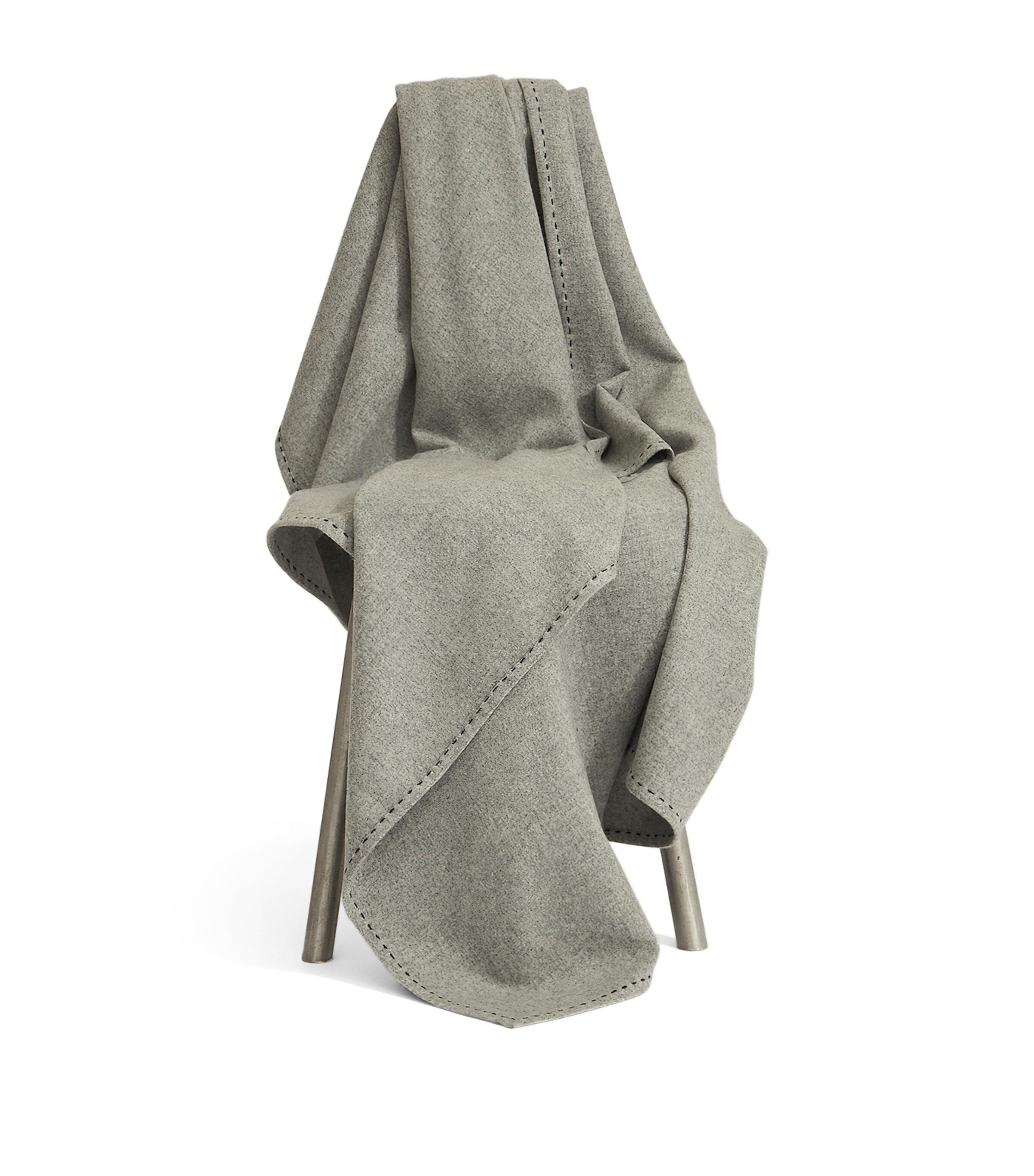 Oyuna Cashmere Suoni Throw 145cm x 200cm, imported from the UK