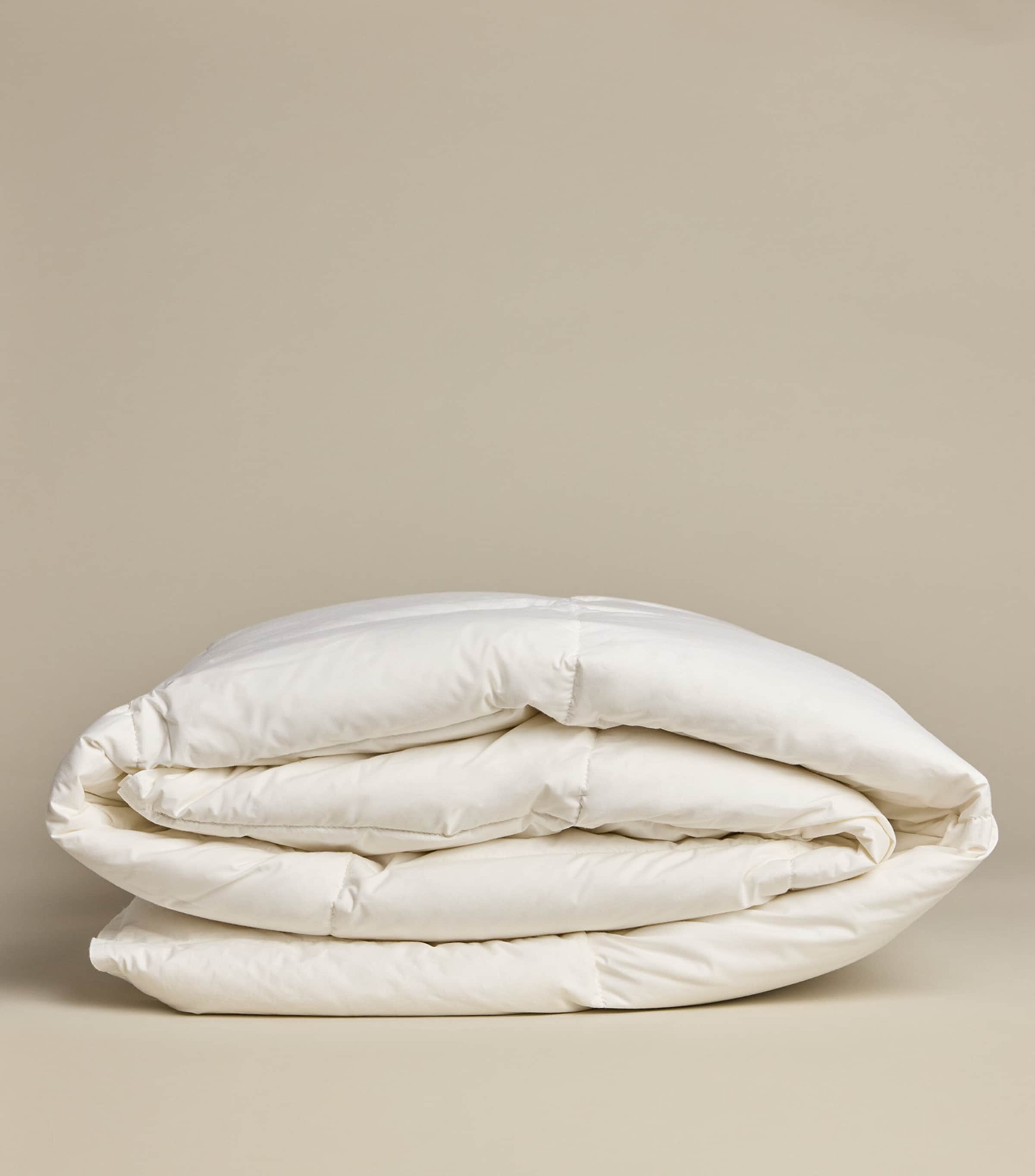 Harrods of London Matterhorn goose down duvet 200cm x 200cm, UK version