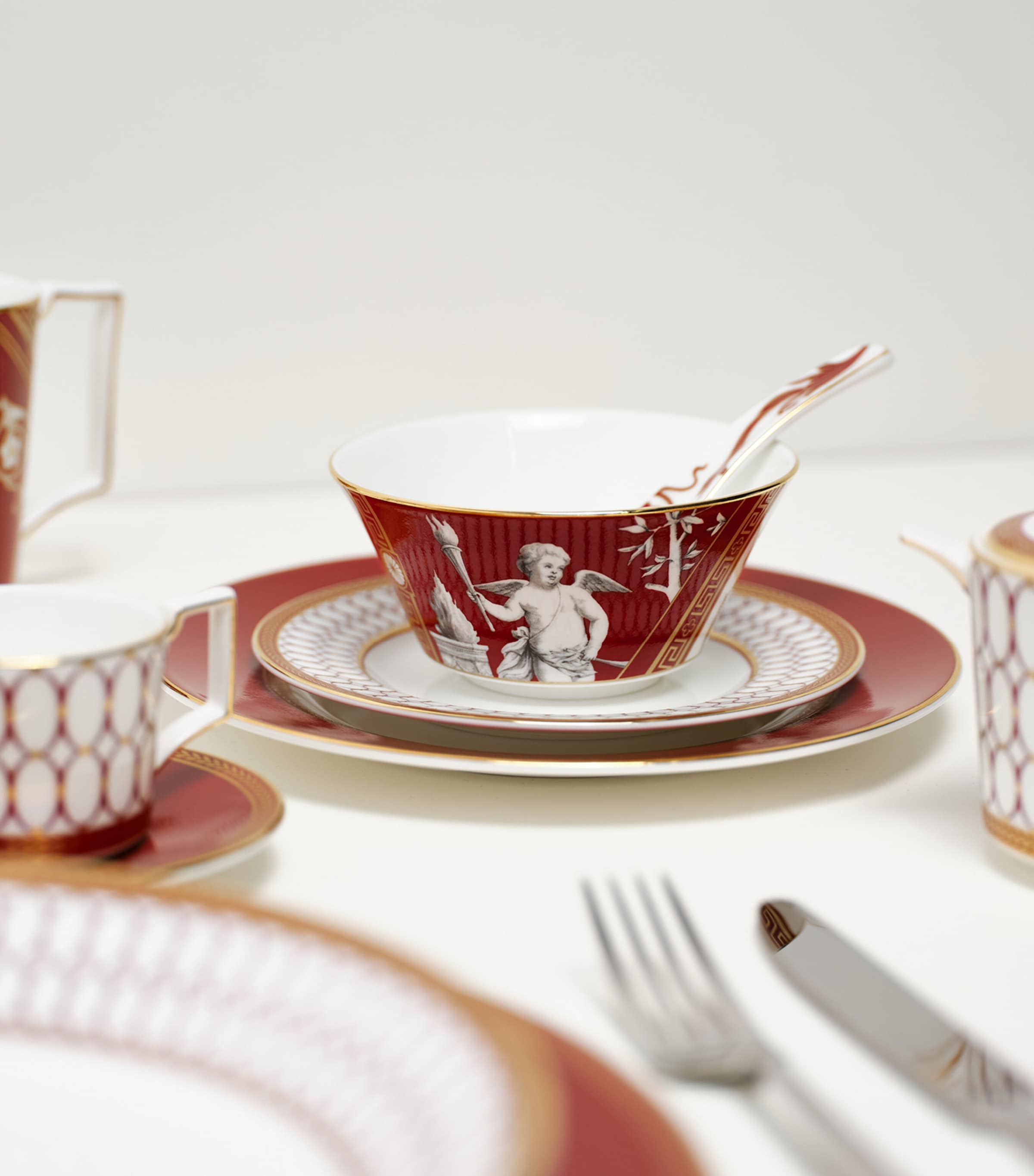 Wedgwood Renaissance soup bowls and spoons set (British brand)