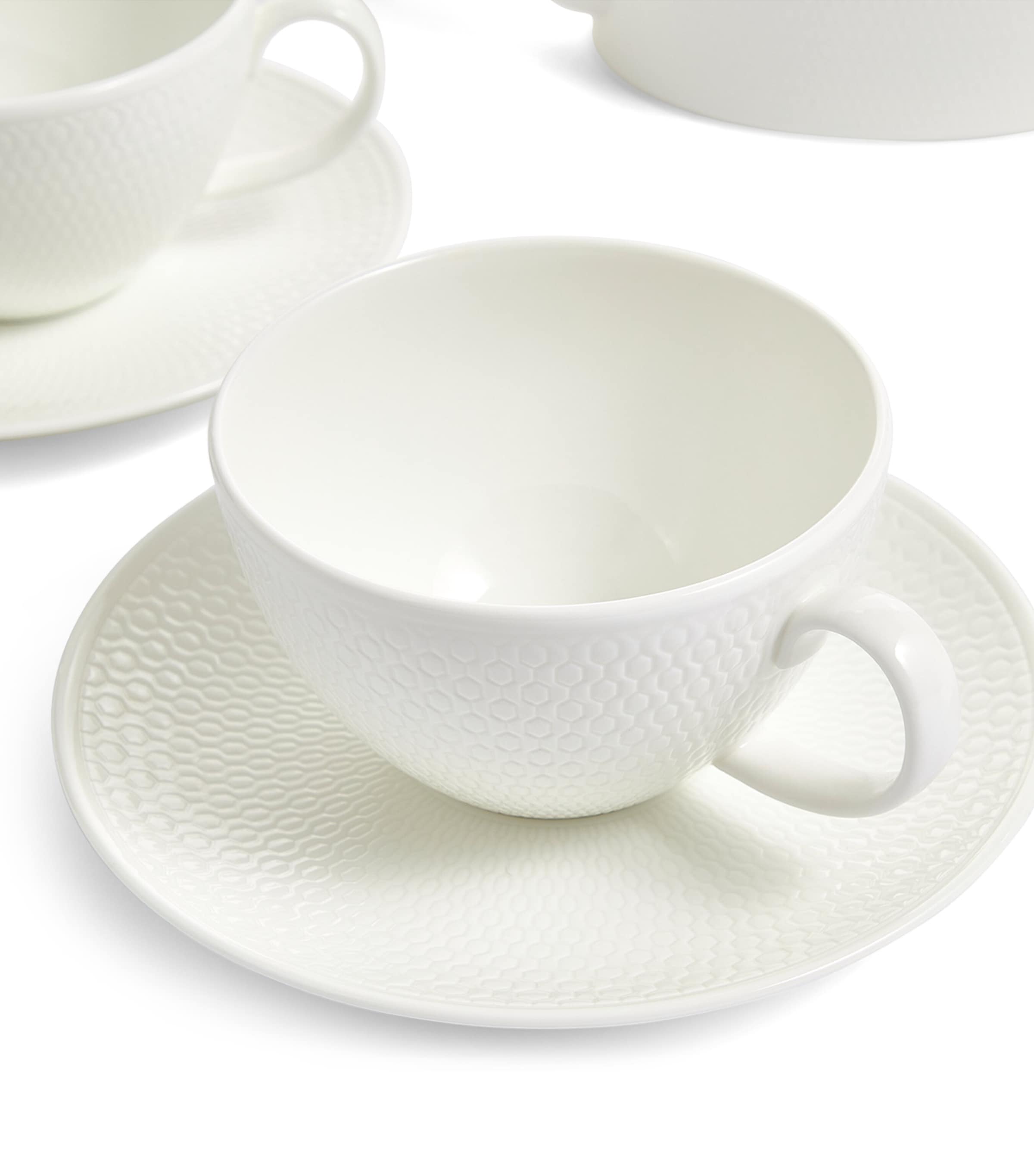 Wedgwood Gio 7-piece tea set (British brand)
